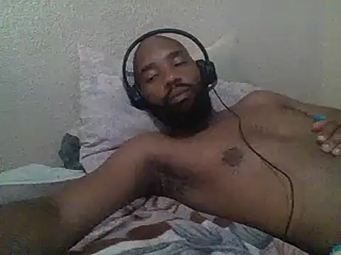 Snapshot of KAYBEEDEFREAK chatting on February 2025 05:52:02 AM KAYBEEDEFREAK online show from February 2025 05:52:02 AM