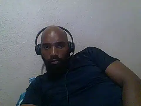 Snapshot of KAYBEEDEFREAK chatting on February 2025 07:38:01 PM KAYBEEDEFREAK online show from February 2025 07:38:01 PM
