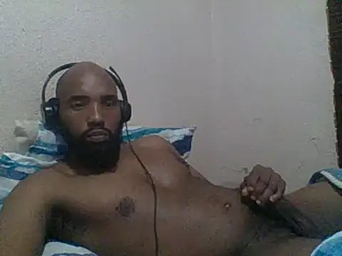Snapshot of KAYBEEDEFREAK chatting on February 2025 09:26:02 PM KAYBEEDEFREAK online show from February 2025 09:26:02 PM