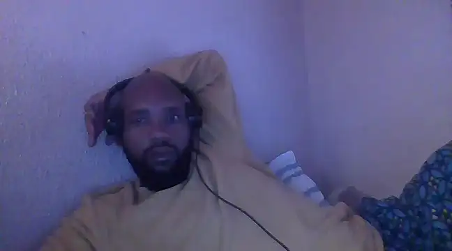 Snapshot of KAYBEEDEFREAK chatting on February 2025 09:04:02 AM KAYBEEDEFREAK online show from February 2025 09:04:02 AM