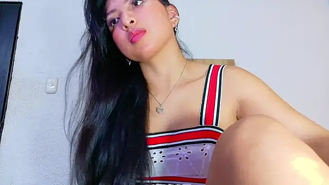 Snapshot of Sweet_baby_hellen chatting on March 2025 03:51:01 AM Sweet baby hellen online show from March 2025 03:51:01 AM