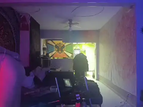 Snapshot of slankecrosdresser chatting on December 2024 10:14:01 AM slankecrosdresser online show from December 2024 10:14:01 AM