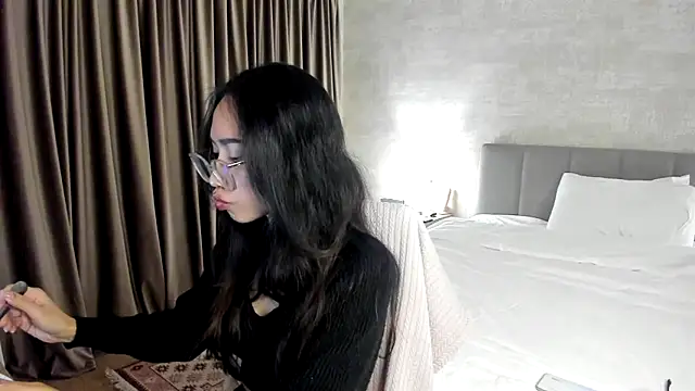 itsyourcassie online show from December 2024 03:08:02 AM