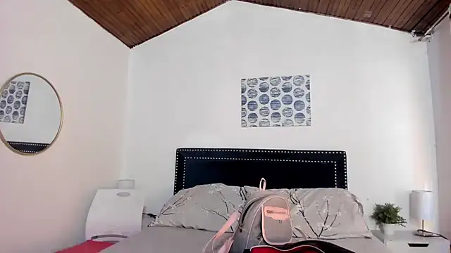 ZulyMichels online show from November 2025 01:13:02 PM