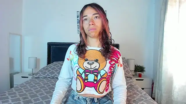 ZulyMichels online show from March 2026 12:44:01 PM