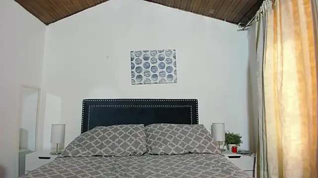 ZulyMichels online show from April 2026 12:19:02 PM