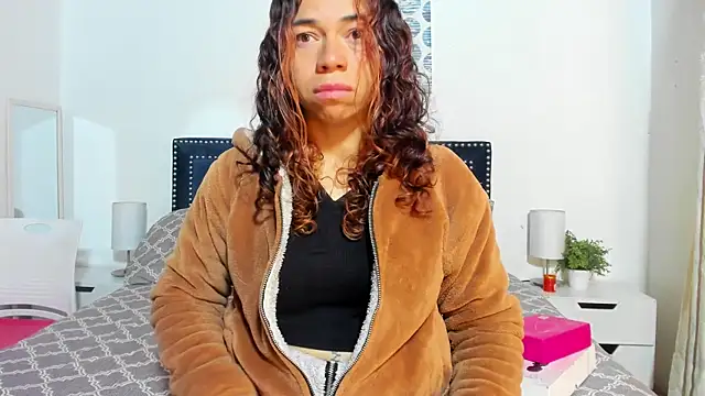 ZulyMichels online show from June 2026 01:27:01 PM