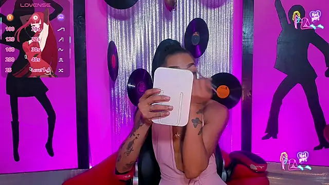 nickyminach  online show from March 2026 07:52:02 PM