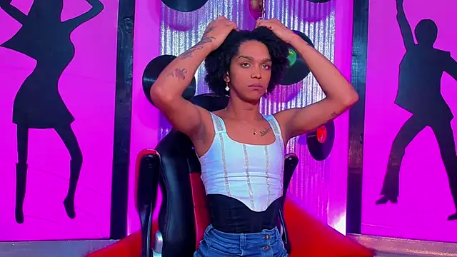 nickyminach  online show from April 2026 07:37:01 PM