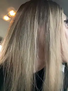 Eva Ryen online show from September 2025 04:07:01 PM