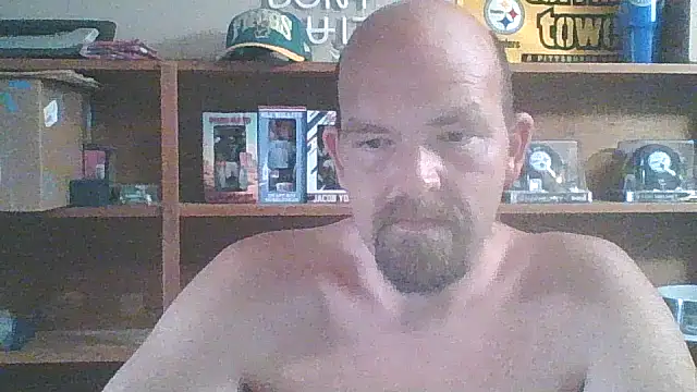 Snapshot of fatandstoned chatting on June 2026 12:08:01 AM fatandstoned online show from June 2026 12:08:01 AM