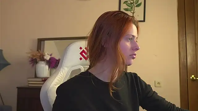 Snapshot of doll_lesli chatting on January 2025 03:22:02 PM doll lesli online show from January 2025 03:22:02 PM