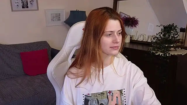 Snapshot of doll_lesli chatting on February 2025 04:29:01 PM doll lesli online show from February 2025 04:29:01 PM