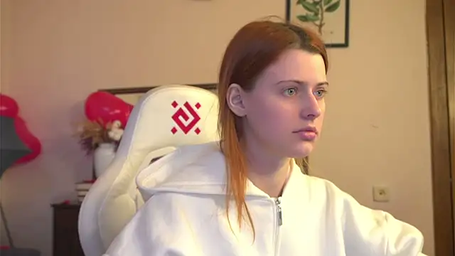 Snapshot of doll_lesli chatting on February 2025 02:20:01 PM doll lesli online show from February 2025 02:20:01 PM