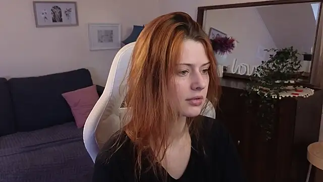 Snapshot of doll_lesli chatting on February 2025 02:31:02 PM doll lesli online show from February 2025 02:31:02 PM