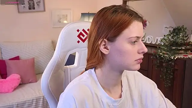 Snapshot of doll_lesli chatting on March 2025 02:12:02 PM doll lesli online show from March 2025 02:12:02 PM