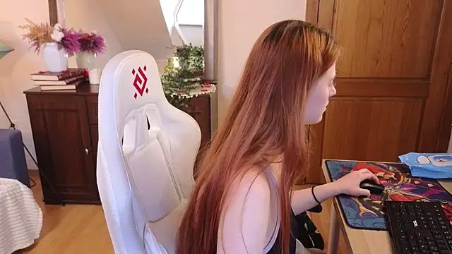 Snapshot of doll_lesli chatting on March 2025 02:12:01 PM doll lesli online show from March 2025 02:12:01 PM