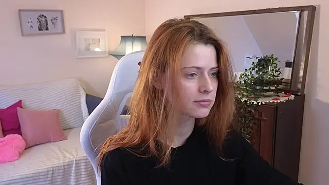 Snapshot of doll_lesli chatting on March 2025 02:24:01 PM doll lesli online show from March 2025 02:24:01 PM