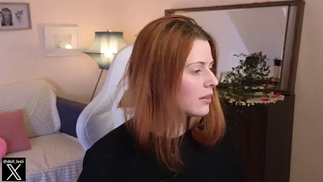 Snapshot of doll_lesli chatting on March 2025 02:25:02 PM doll lesli online show from March 2025 02:25:02 PM