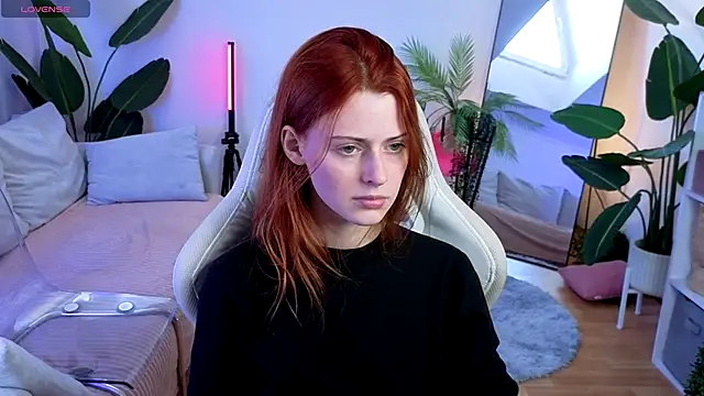 Snapshot of doll_lesli chatting on November 2025 10:04:02 AM doll lesli online show from November 2025 10:04:02 AM