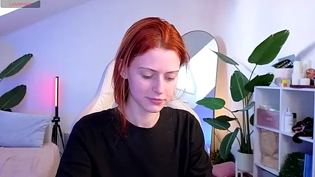 Snapshot of doll_lesli chatting on November 2025 08:34:02 AM doll lesli online show from November 2025 08:34:02 AM