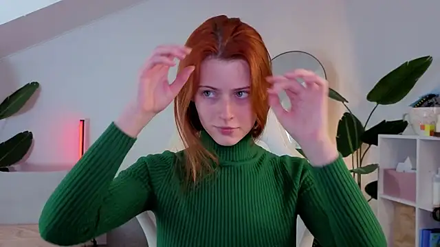 Snapshot of doll_lesli chatting on November 2025 09:43:02 AM doll lesli online show from November 2025 09:43:02 AM