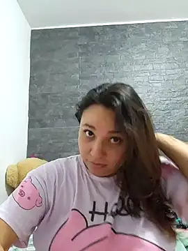 LizzRouse online show from November 2025 12:15:02 PM