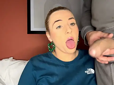 Strongqueen online show from December 2024 08:49:02 PM