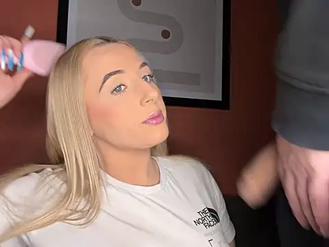 Strongqueen online show from March 2025 09:49:01 PM