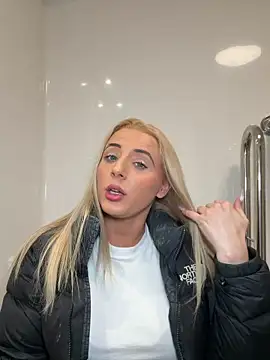 Strongqueen online show from April 2026 07:58:01 PM