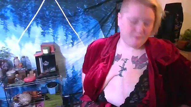 buxombosums online show from December 2025 07:12:01 AM