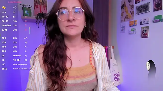linda giggle online show from June 2026 10:24:01 PM