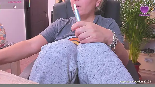 SquirtKitten online show from October 2025 11:18:02 AM