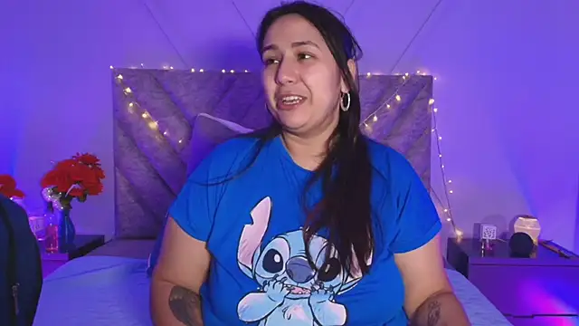 Snapshot of emmajohnss chatting on March 2025 03:54:02 AM emmajohnss online show from March 2025 03:54:02 AM