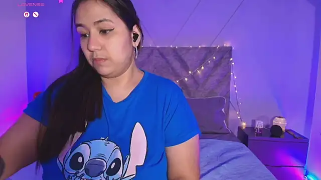 Snapshot of emmajohnss chatting on March 2025 08:04:02 AM emmajohnss online show from March 2025 08:04:02 AM