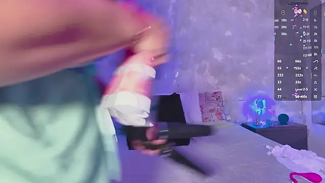 emmajohnss online show from April 2026 03:47:01 AM