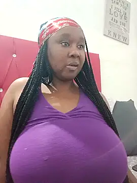 Snapshot of HotAFRICANBEAUTY chatting on February 2026 01:04:01 AM HotAFRICANBEAUTY online show from February 2026 01:04:01 AM