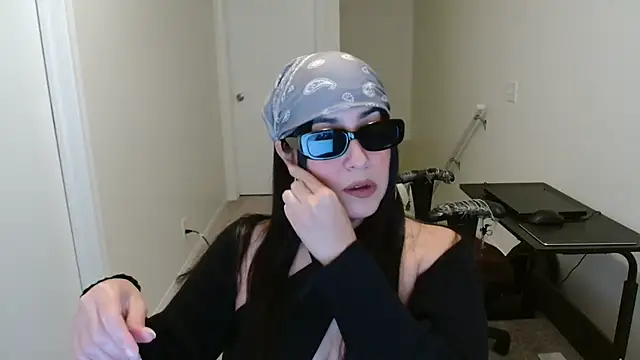 Snapshot of Sassy_Latina chatting on October 2025 03:29:01 AM Sassy Latina online show from October 2025 03:29:01 AM