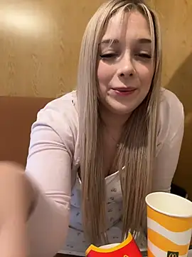 CherryAuroraa online show from February 2025 12:16:02 PM