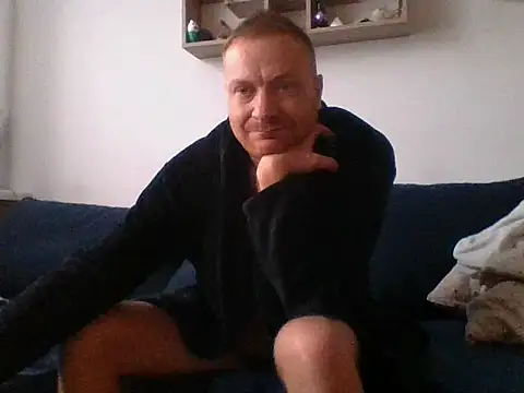 82liska online show from October 2025 08:29:01 AM