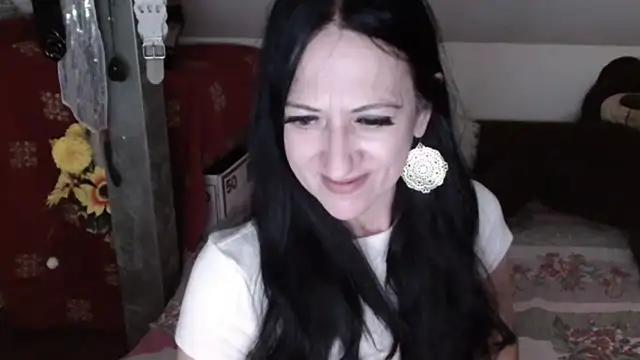 Snapshot of DebraMilf chatting on May 2026 03:01:01 AM DebraMilf online show from May 2026 03:01:01 AM