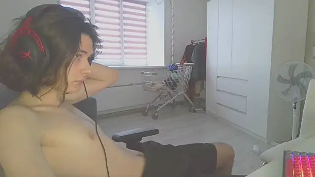 CandyChell online show from December 2024 05:48:01 AM