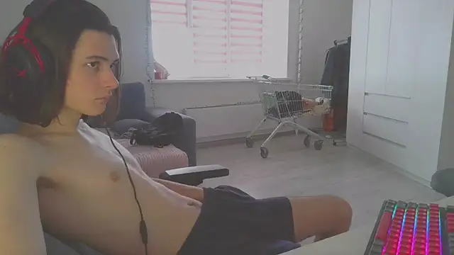 CandyChell online show from December 2024 09:19:02 AM