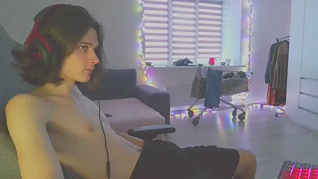 CandyChell online show from December 2024 10:38:02 AM