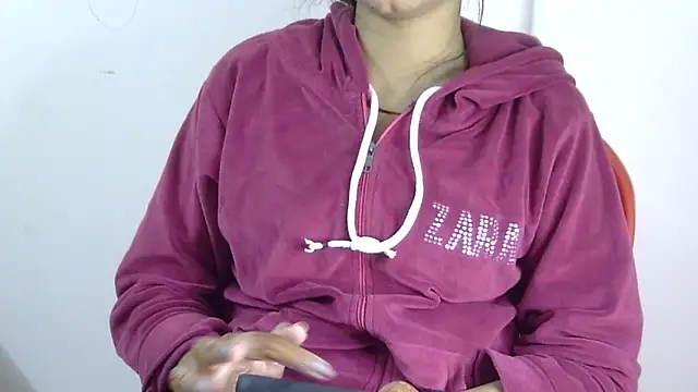 Snapshot of lovelydesi21 chatting on February 2026 04:57:02 PM lovelydesi21 online show from February 2026 04:57:02 PM