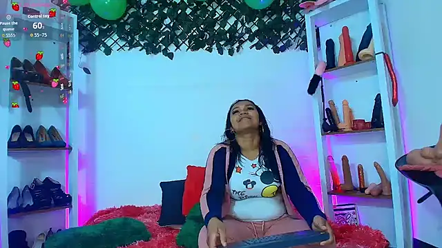 louise nails online show from April 2026 12:27:01 PM