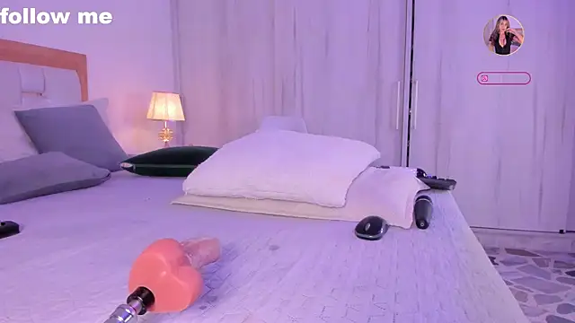 missjuliaa  online show from January 2025 09:37:02 AM