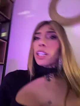 caroline cossei online show from December 2024 09:55:02 AM