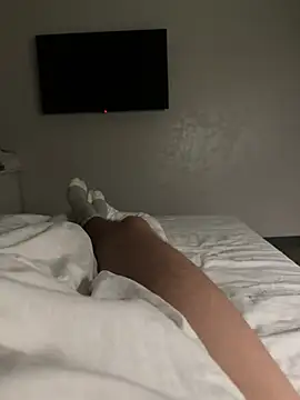 Bear bear  online show from February 2025 09:35:02 PM