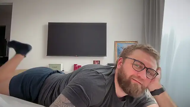 Bear bear  online show from April 2026 09:33:02 AM